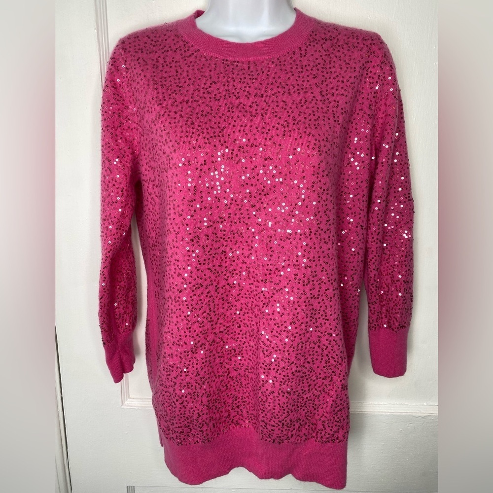 Neiman Marcus The Cashmere Collection %100 Cashmere Fuchsia Sequin Sweater